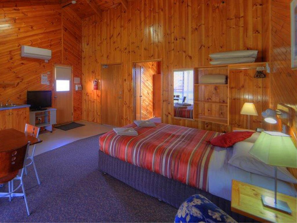 Big4 Low Head Tourist Park Hotel Bagian luar foto